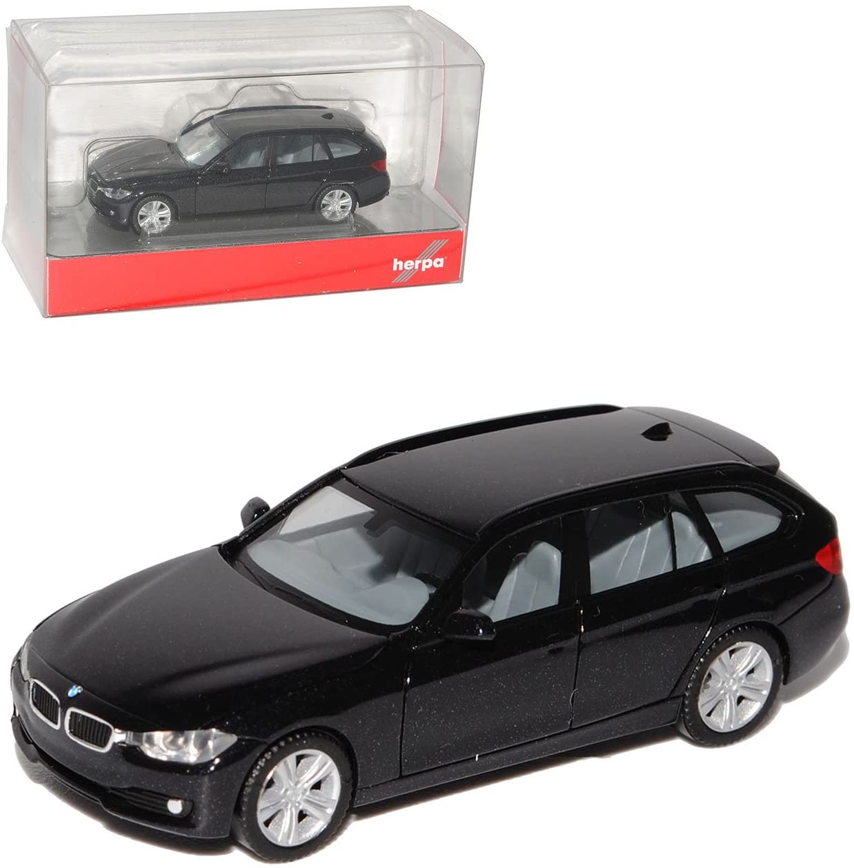 Herpa B-M-W 3 Series F31 Touring Estate Car Black Metallic From 2011 H0 1/8