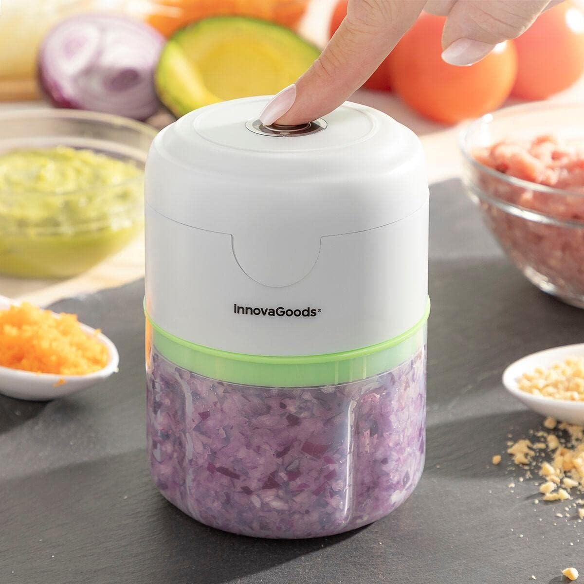 InnovaGoods - Portable Mini Chopper, Rechargeable, Wireless, 250 ml, 3 x Stainless Steel Blades, Versatile for Nuts/Vegetables/Fruits, Easy to Clean, White, Mini, PP