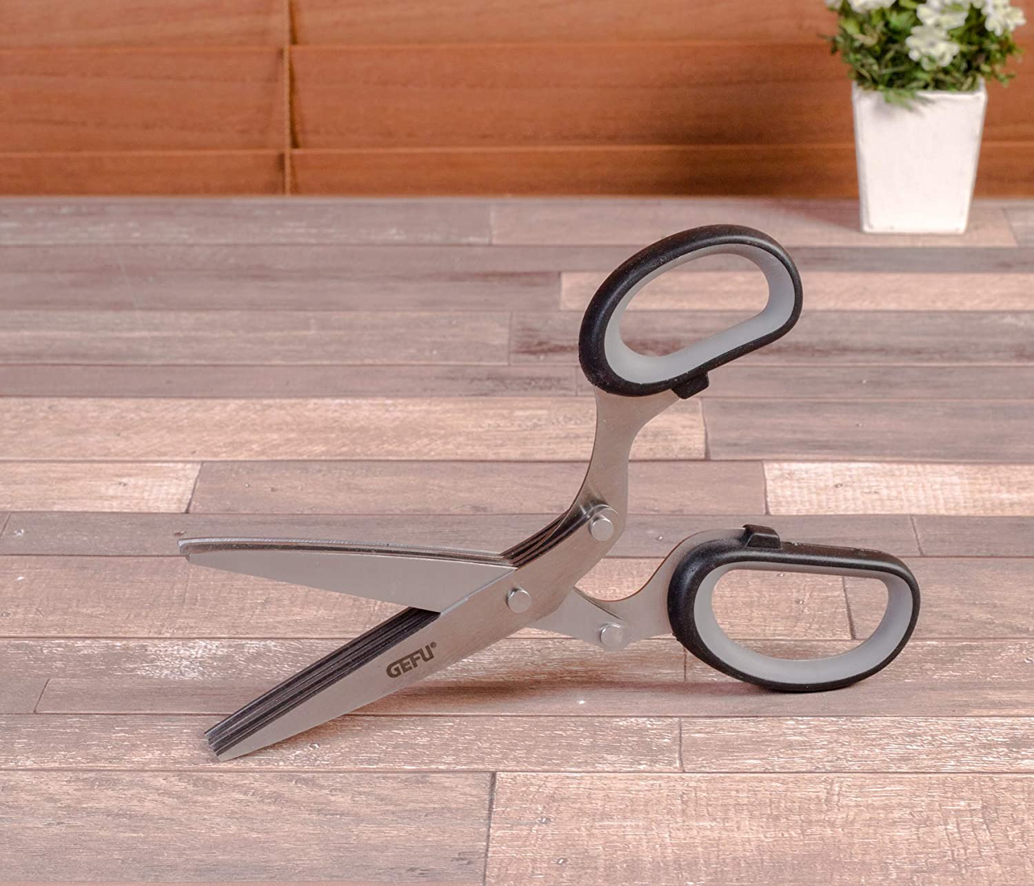 Gefu 12660 Herb Scissors with Cleaning Comb
