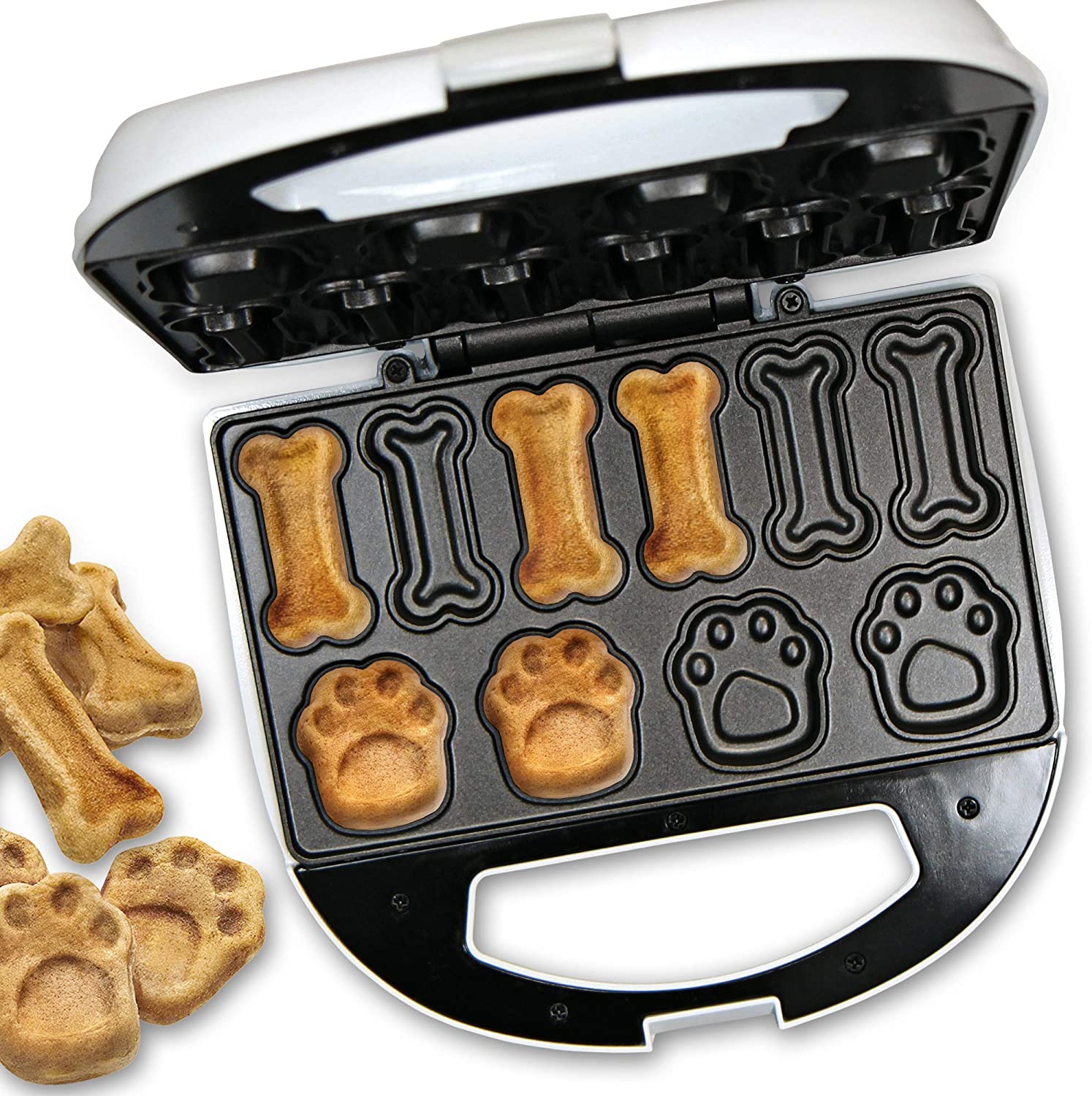 Clatronic DCM 3683 Dog Cookie Maker with Recipe Suggestions-Baking Surfaces
