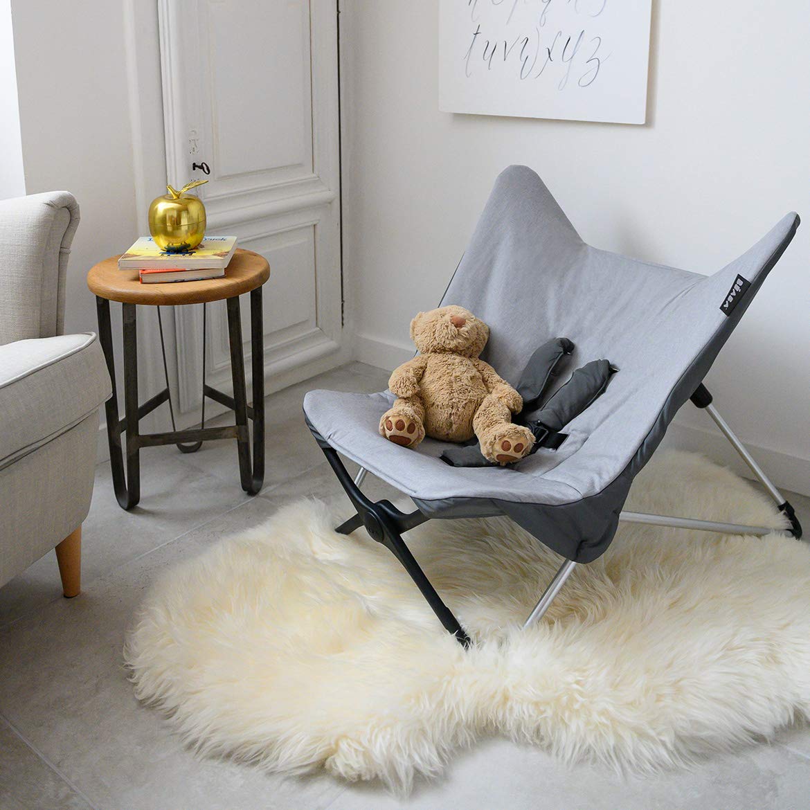 BÉABA - Bouncer for babies and toddlers - Compact and grows with you - Extremely comfortable - Foldable and easy to transport - Robust - Made in France - Gray