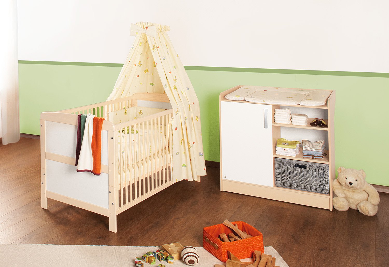 Pinolino Florian 90095 Economy Set Consisting of Changing Table and Bed (without Textiles)