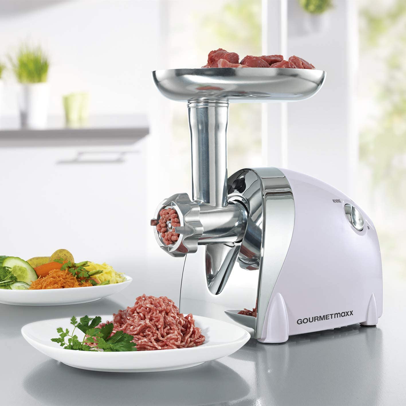 GOURMETmaxx Mincer and Küchenprofi 3-in-1 | 1,000 Watt Strong Meat Mincer for Raspping, Cutting, Chopping and Grating | 3 Chopping Inserts, 3 Cutting Inserts, Includes Pastry Attachment