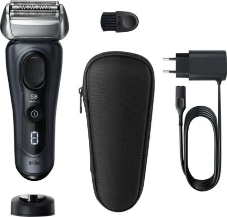 Braun Series 8 8413s electric shaver