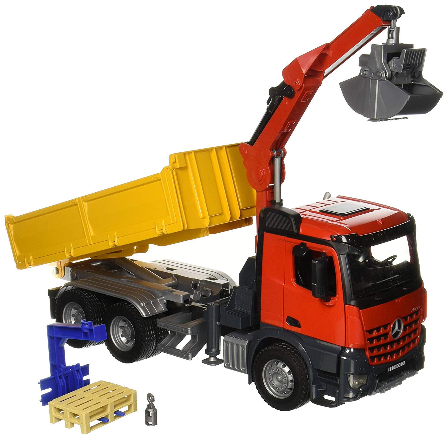 Bruder Mb Arocs Construction Truck With Crane Clamshell Buckets And Pallets