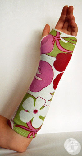 Cameleone Open Forearm Without Thumb Flower Power Medium 1 piece