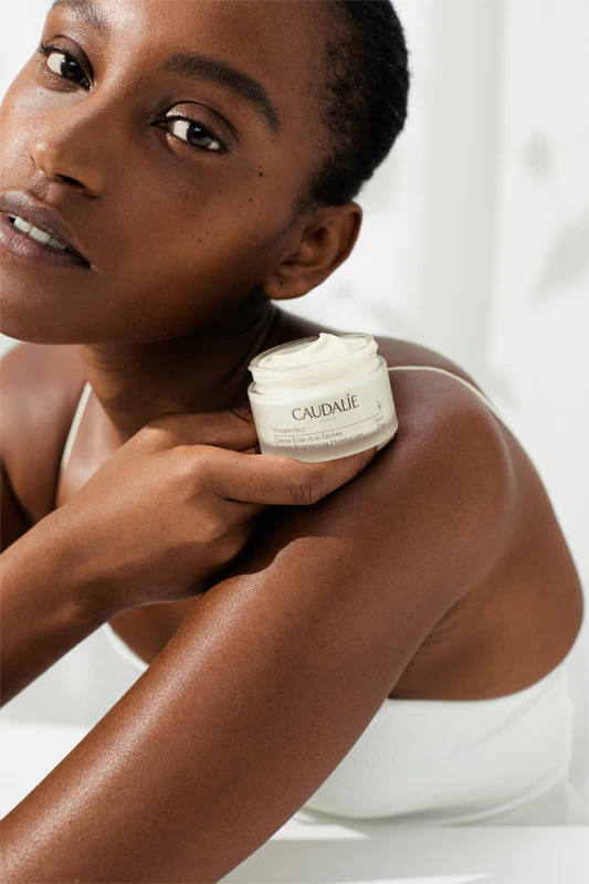 Caudalie Vinoperfect moisturizing cream against pigment spots