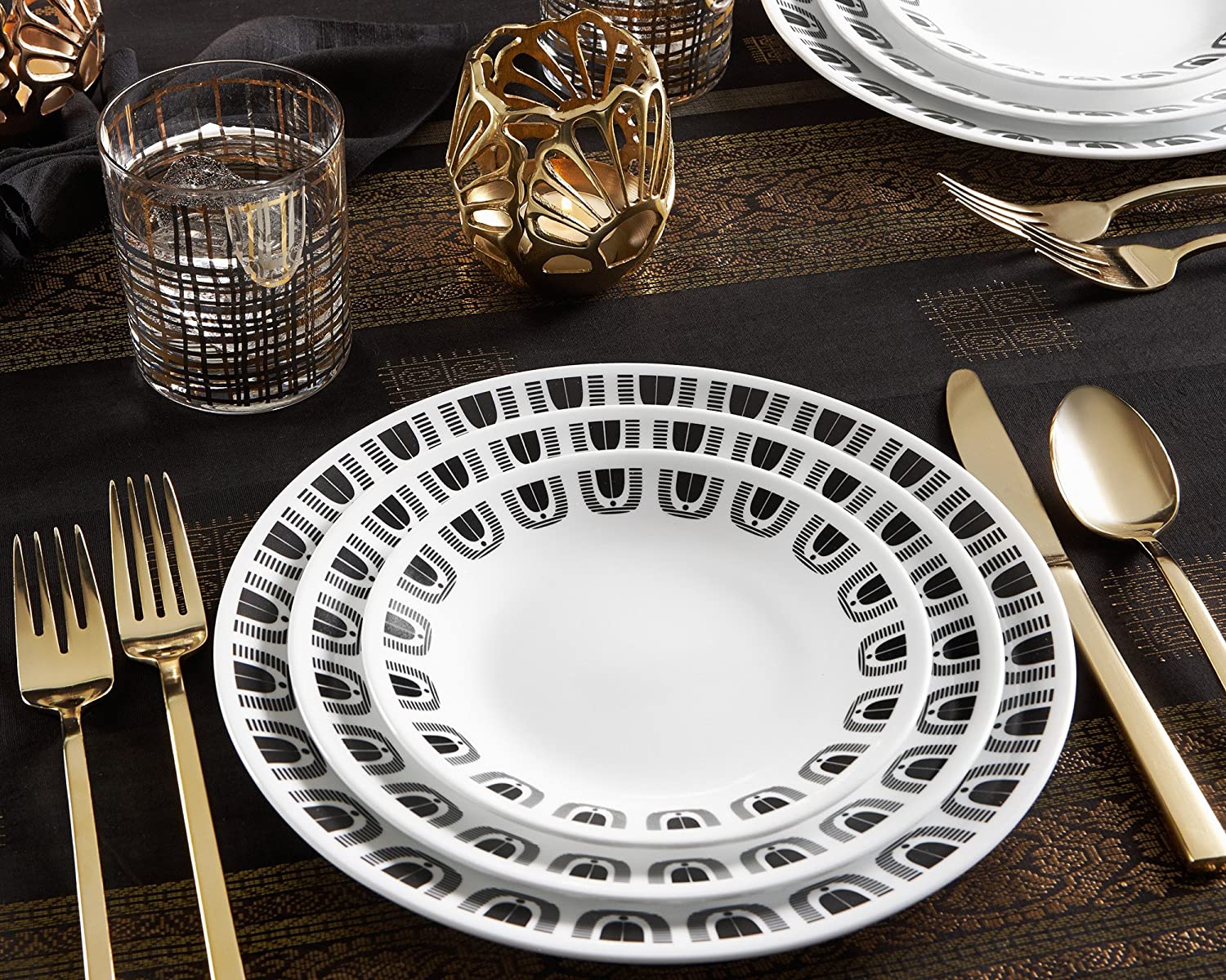 Corelle Night Chip and Shatterproof Dinner Set, Glass, Black, 16 Pieces