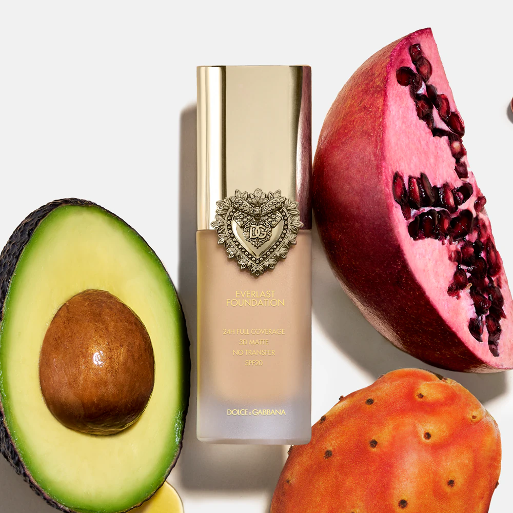 Dolce&Gabbana Flawless Everlast Foundation intensive, covering make-up with long-lasting effect SPF 20