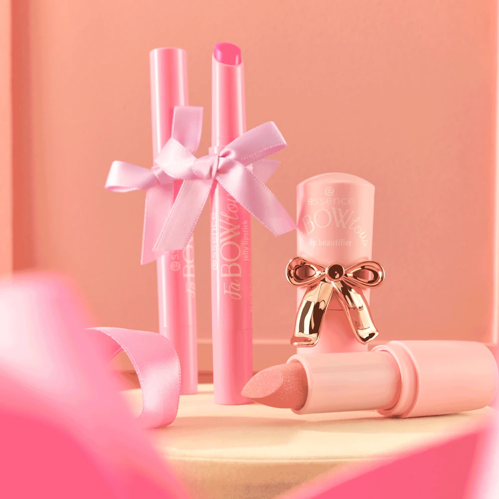 essence FaBOWlous glossy lipstick