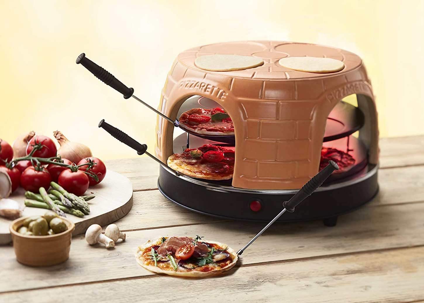 Emerio Pizzarette Original Pizza Oven for Mini Pizzas, Handmade Terracotta Clay Cover, Patented Design, Real Family Fun