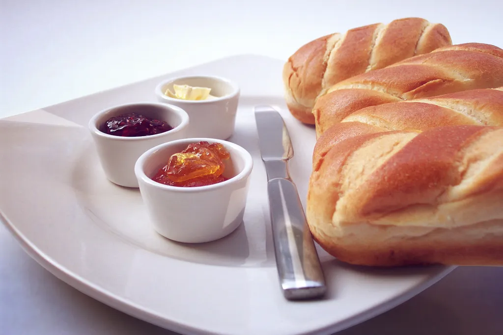 Food-United KONFITÜRE-EXTRA Aprikosen-Marillen-Konfitüre 450g von DARBO Naturrein fruchtiger apricot jam perfekt für Brot und Brötchen Frühstück Marillenkuchen Quark Porridge Puddings Eiscremes Füllungen Gebäck