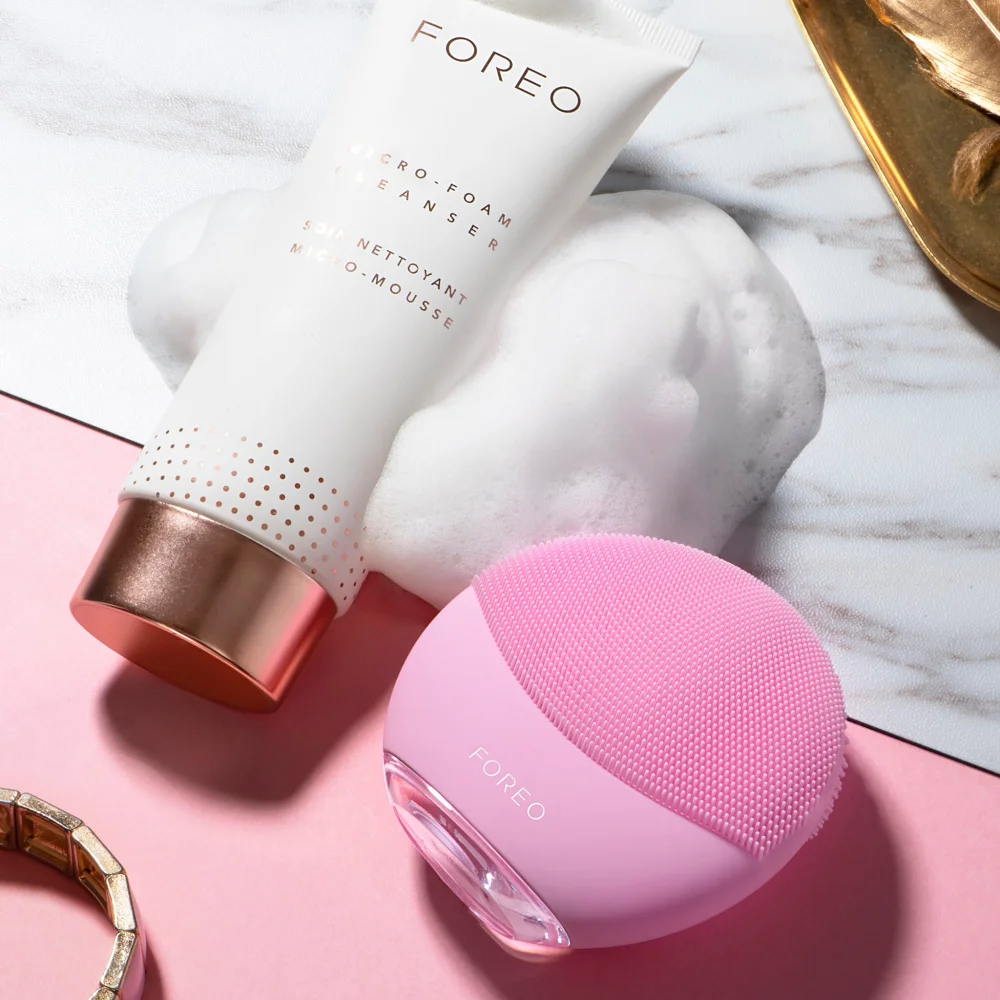 FOREO LUNA™ 3 Mini sonic cleaning device