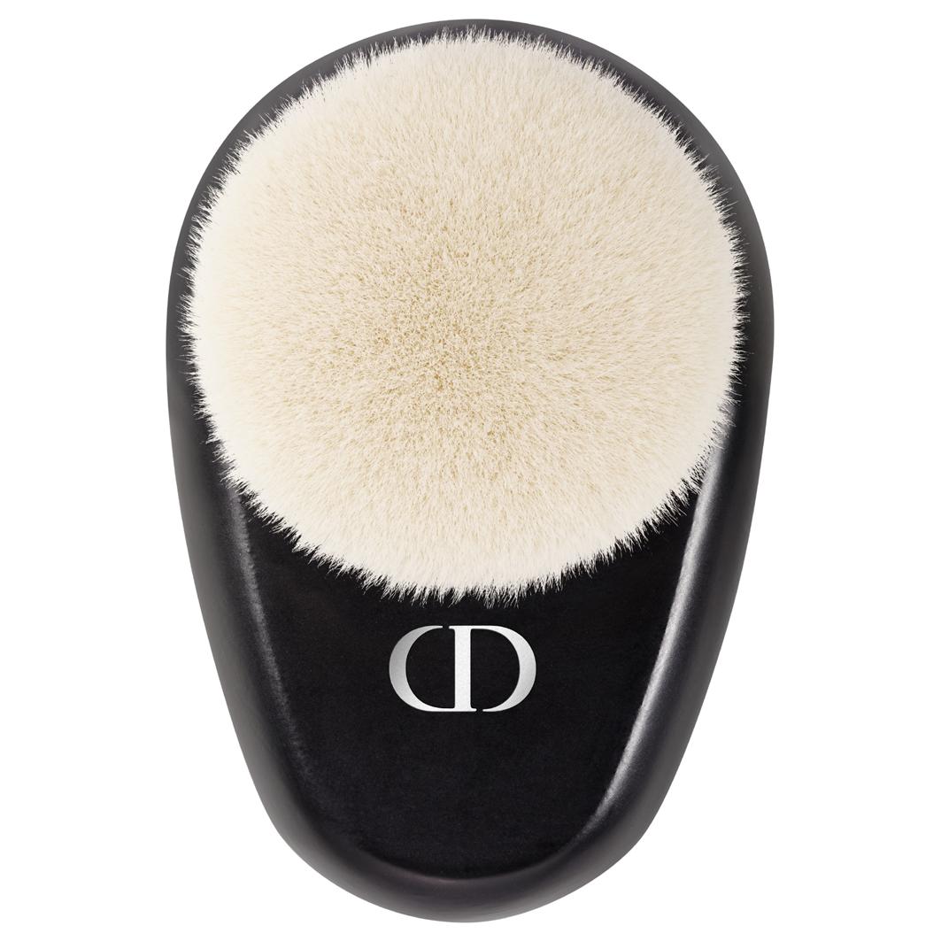 Dior Backstage Face Brush No. 18