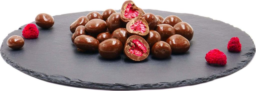 Freeze-dried raspberries with milk chocolate: 250g Size: 250g