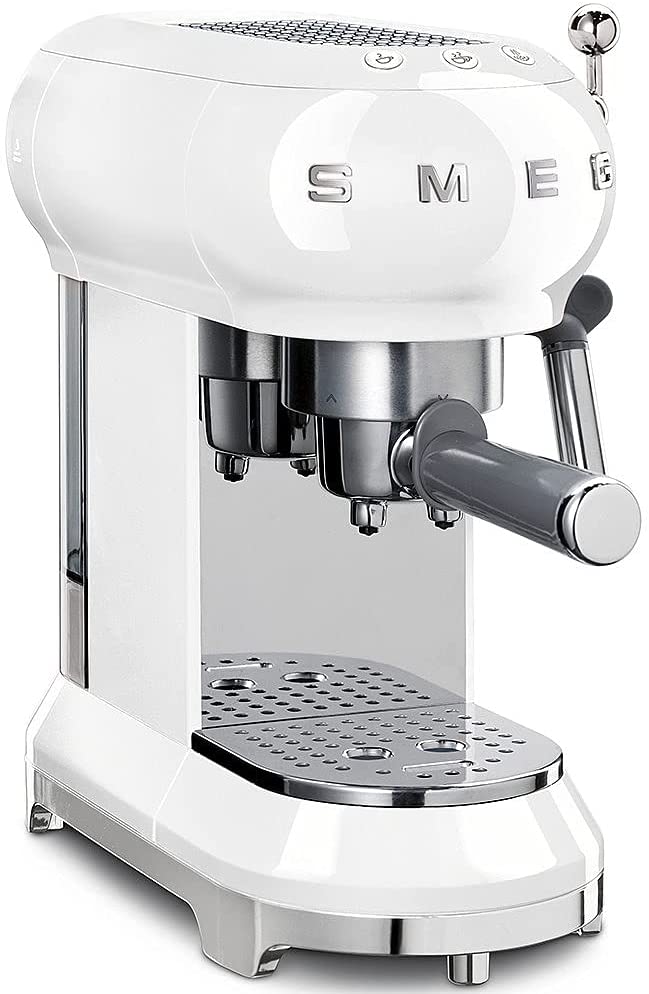 Smeg ECF01WHEU Fully Automatic Coffee Machine, The Thermoblock Heating System Espresso Coffee Machine allows a quick start and precise temperature control for brewing coffee, 2 litres