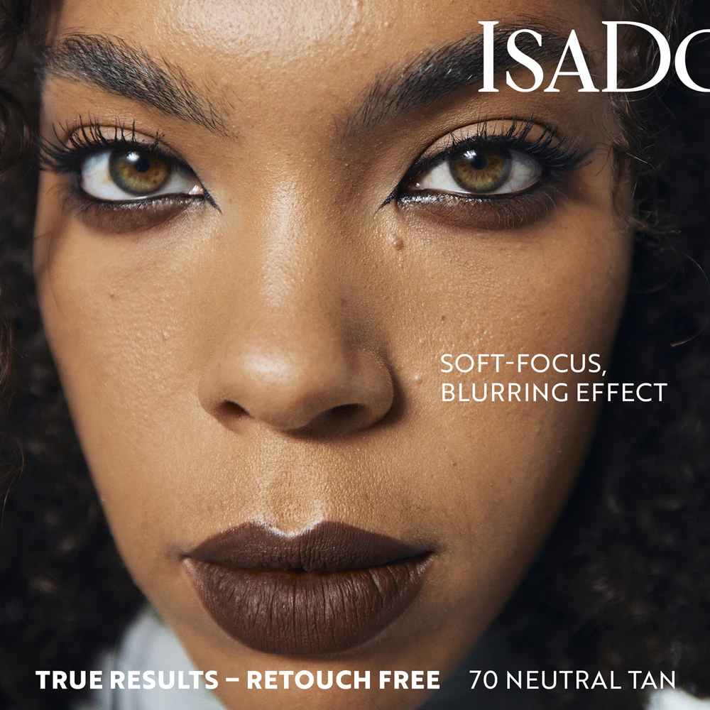 IsaDora The No Compromise Matte Longwear Powder Compact powder for a matte look