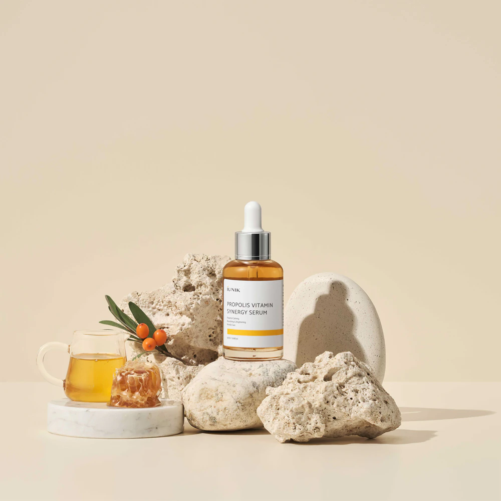 iUnik Propolis Vitamin Regenerating Highlighter Serum
