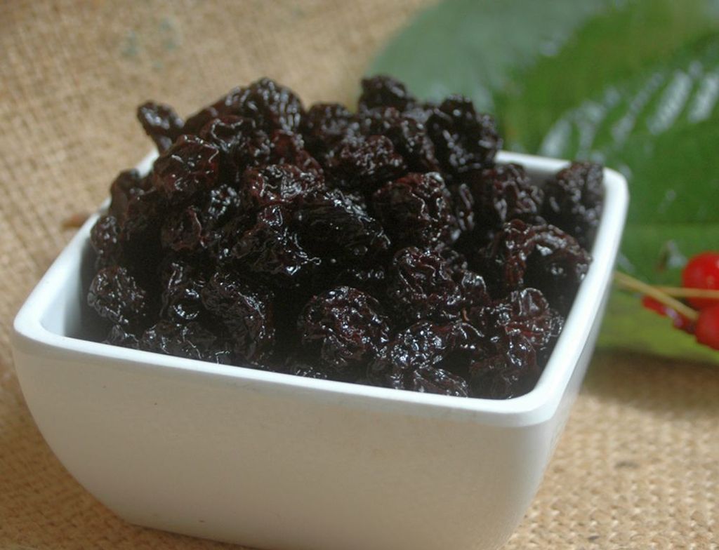 Krauterino24 - Sour cherries dried cherries | Quantity: 100g