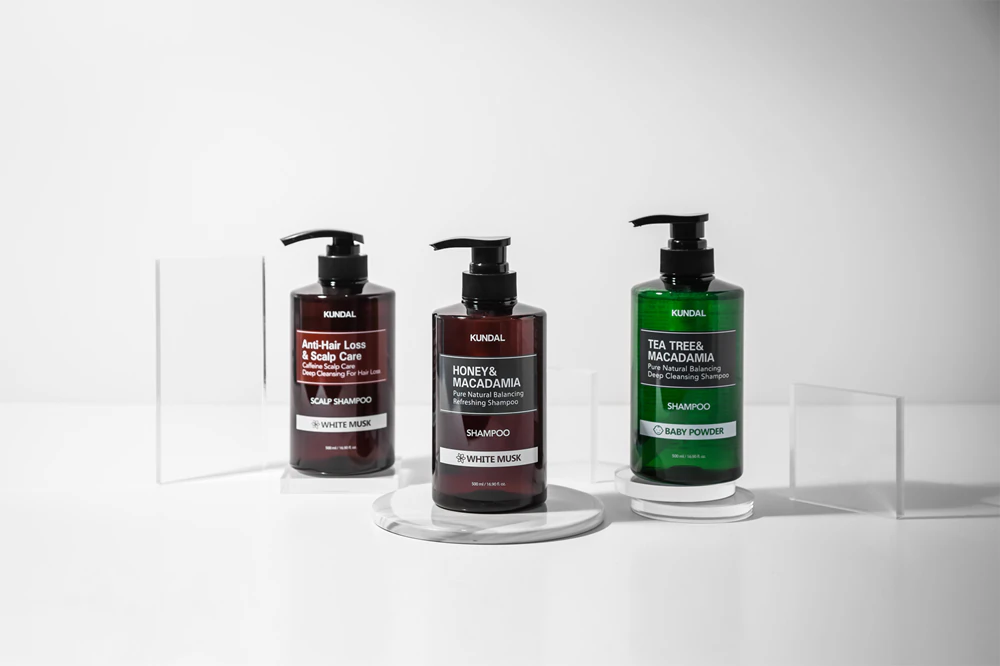 KUNDAL Honey & Macadamia White Musk natural shampoo for dry and damaged hair