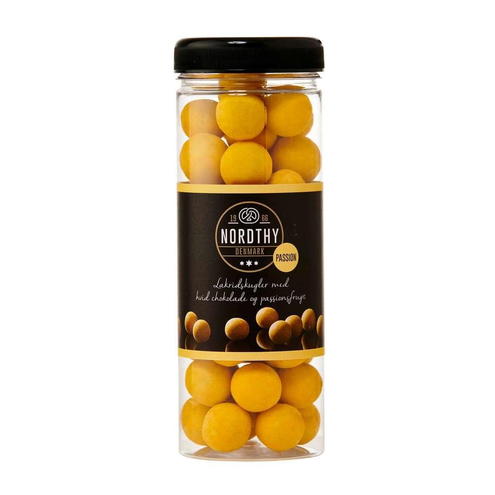 Liquorice balls with passion chocolate