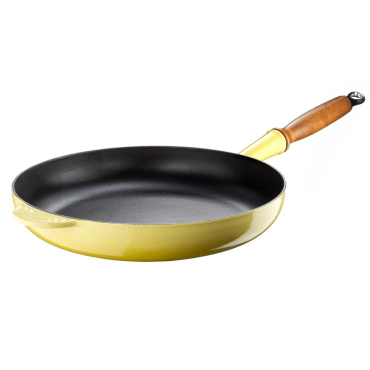 Le Creuset Pan With Wooden Handle 28Cm