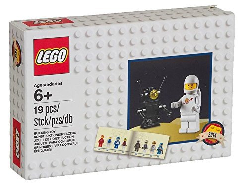 Lego Minifigure Retro Set With Astronaut Robot Minifigures