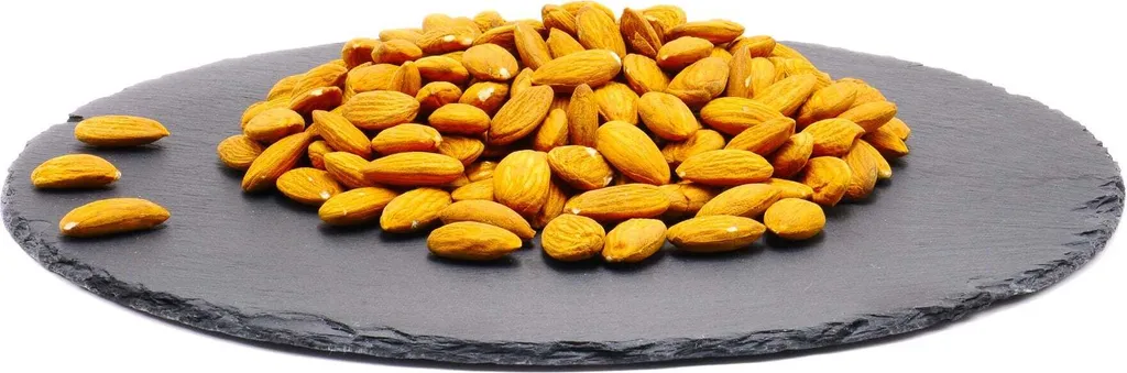 Almond kernels (natural): 100g Size: 100g