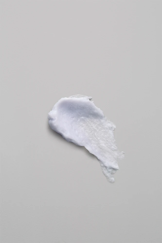 Maria Nila Sheer Silver Masque Moisturizing mask with nourishing effect for blonde hair