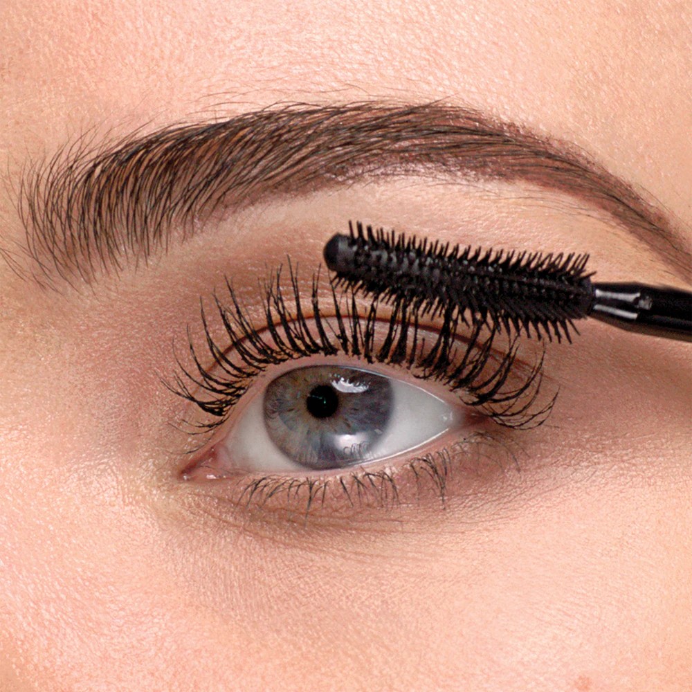 MAYBELLINE NEW YORK Lash Sensational Water-resistant mascara for more length, curl and volume