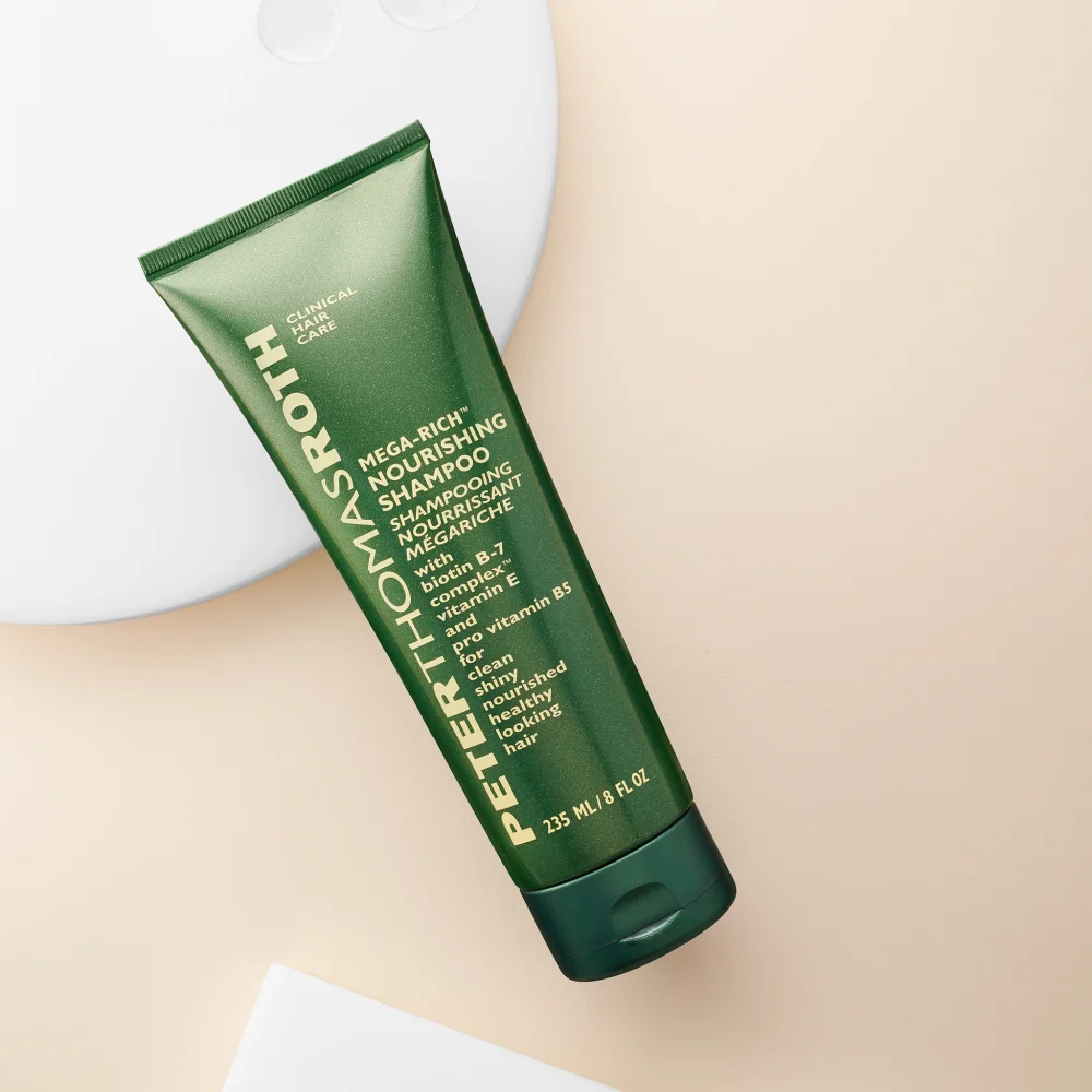 Peter Thomas Roth Mega Rich Nourishing Shampoo Shampoo with nourishing effects for all hair types