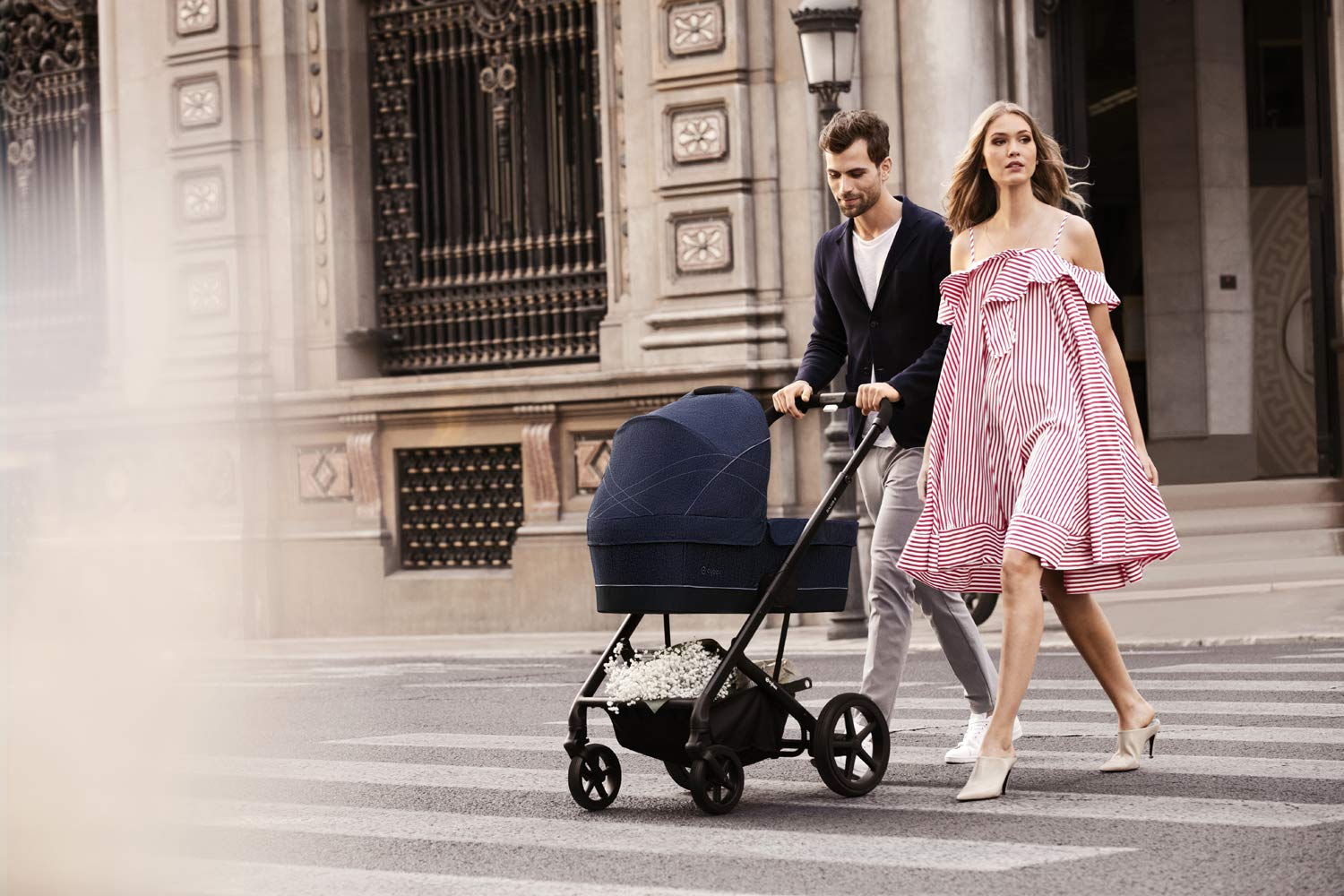 CYBEX Gold Convertible Pram Balios S with Pram Attachment Cot S, from birth up to 17 kg Denim Collection