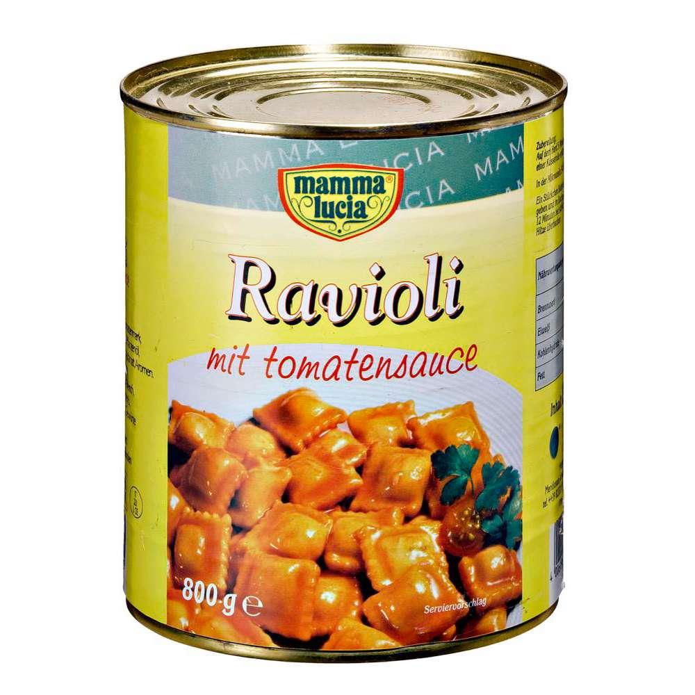 Ravioli with tomato sauce