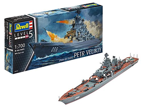 Revell Model Kit Ship 1: 700 Scale 1: 700 – Petr Velikiy, Level 5, Replica 