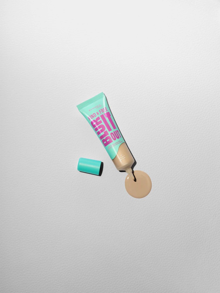 Rimmel Kind & Free Blur It Out light moisturizing make-up SPF 20