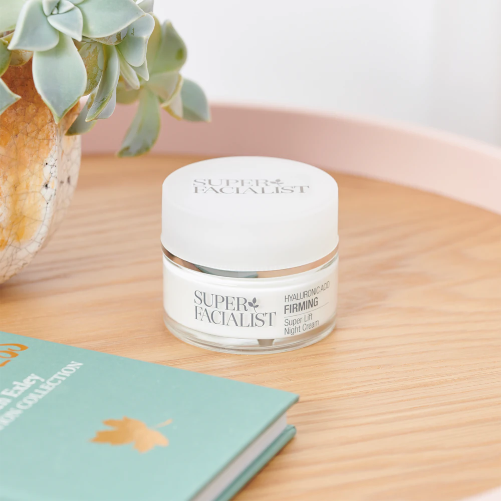 Super Facialist Hyaluronic Acid Firming Firming Anti-Wrinkle Night Cream