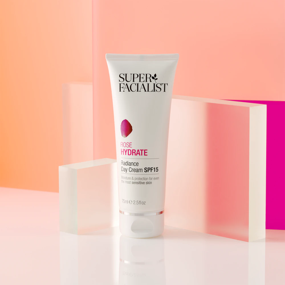 Super Facialist Rosehip Hydrate Hydrating and Protective Day Cream SPF 15