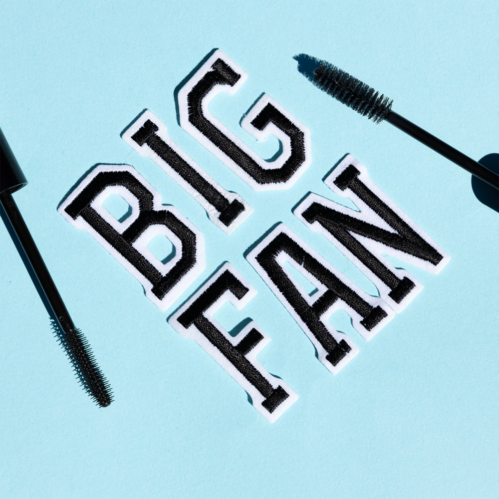 theBalm Big Fan™ Defining Mascara Mascara for eyelash lengthening and separating