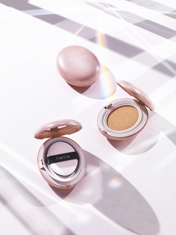 TIRTIR Mask Fit All Cover Cushion mattifying make-up in a sponge
