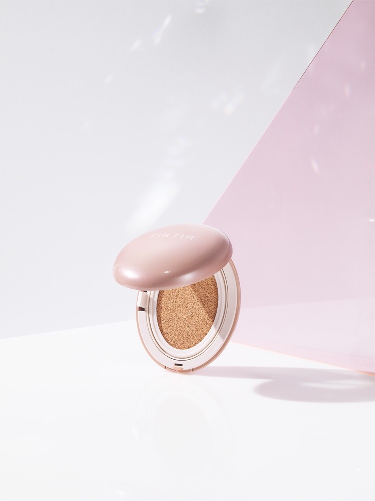 TIRTIR Mask Fit All Cover Cushion mattifying make-up in a sponge
