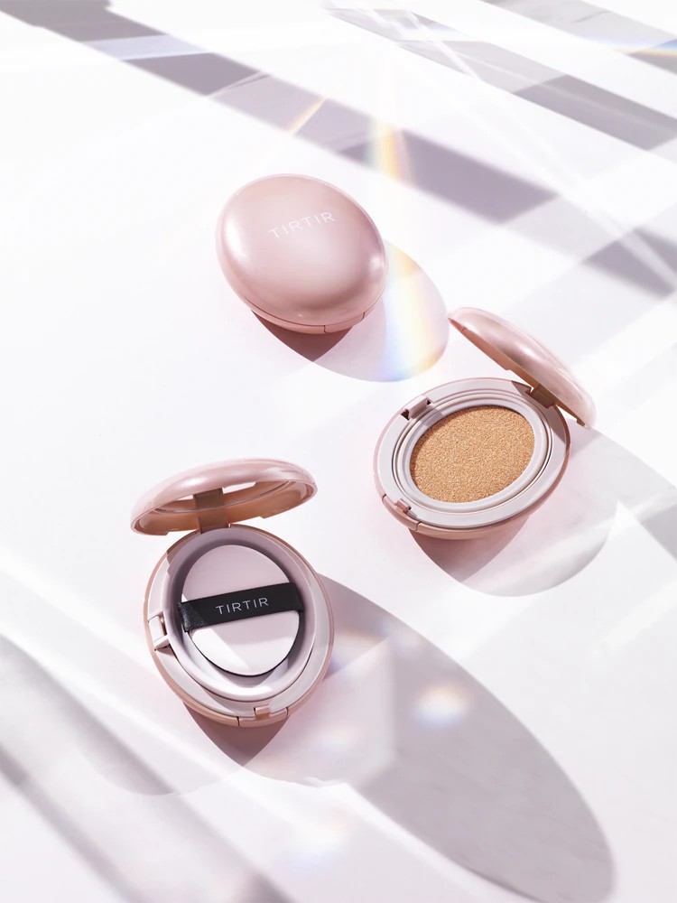 TIRTIR Mask Fit All Cover Cushion mattifying make-up in a sponge