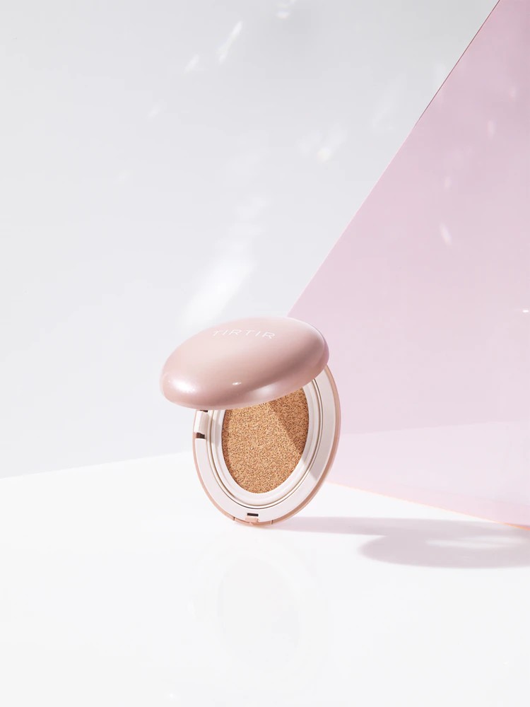 TIRTIR Mask Fit All Cover Cushion mattifying make-up in a sponge