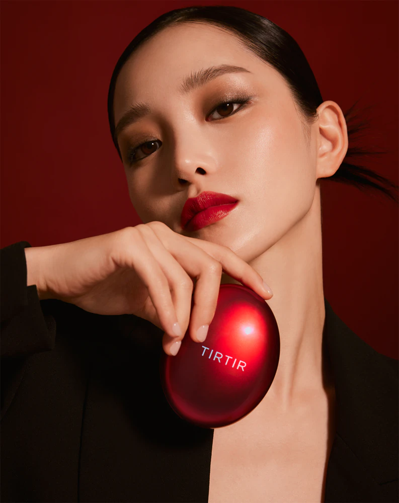 TIRTIR Mask Fit Red Cushion long-lasting make-up in a sponge with high UV protection