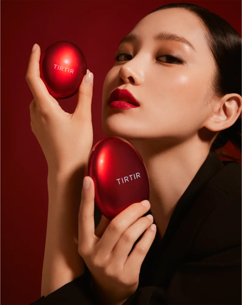 TIRTIR Mask Fit Red Cushion long-lasting make-up in a sponge with high UV protection