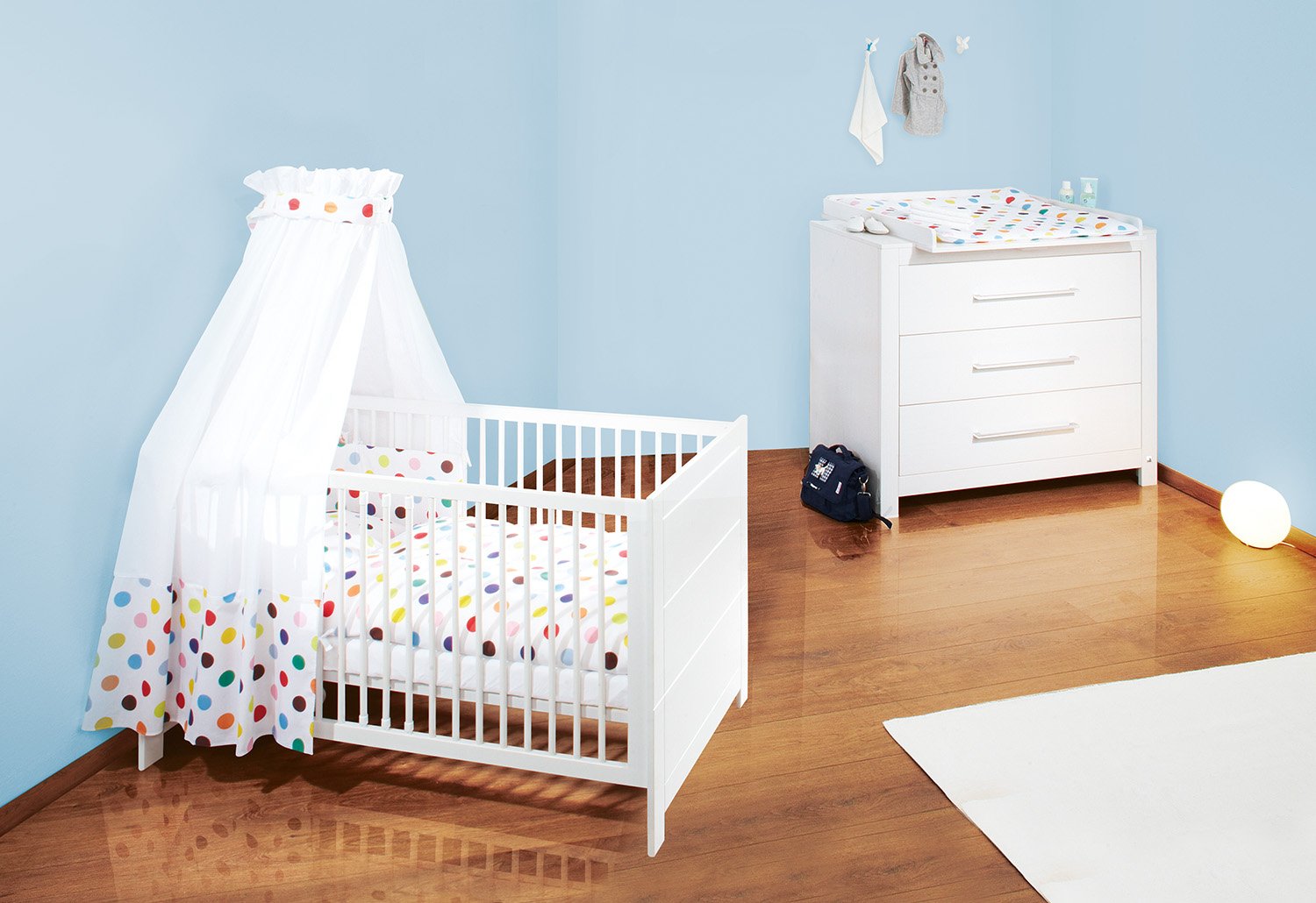 Pinolino Puro Wide 2-Piece Cot Bed (140 x 70 cm) and Wide Changing Table with Changing Mat Solid Spruce White Varnished (Item No. 09 16 48 B)