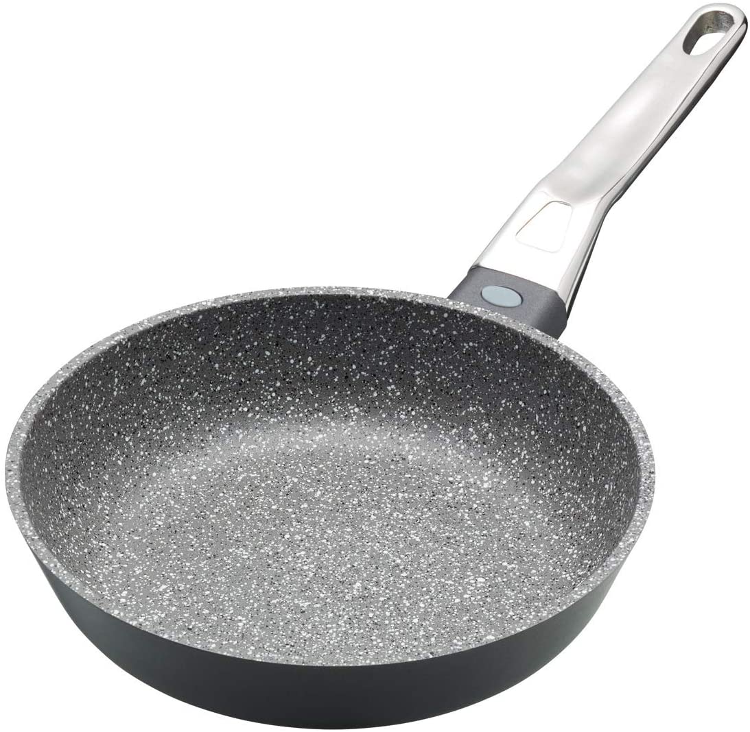 Kitchen Craft Master Class Induktionstauglichen Non-Stick Frying Pan – Cast Aluminium – 20 cm (8 Inches) – Grey, grey, 20 cm