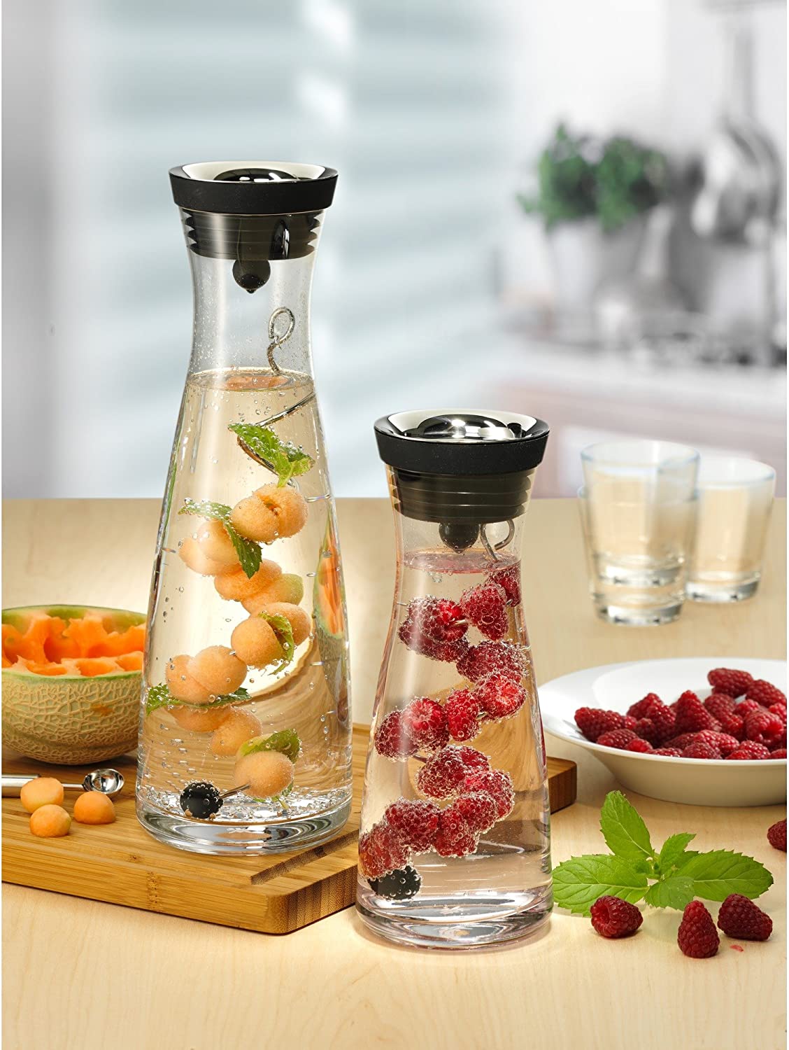 WMF basic water carafe set of 3 carafe with 2 fruit skewers (18 and 24 cm) glass carafe and silicone lid close up closure, Gold, 1,0L